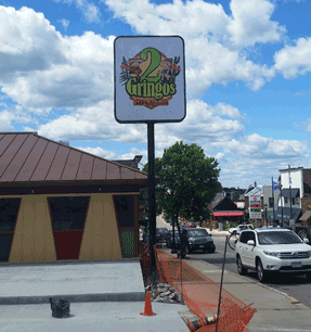 2 Gringos Restaurant Lighted Pylon Sign 01